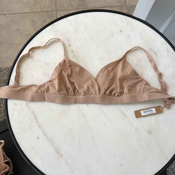 SKIMS Other - Skims bralette XS in clay